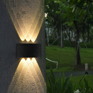 Outdoor LED Wall Light Waterproof 6W Bulbs Heavy Duty IP67 Curved Wall Sconces